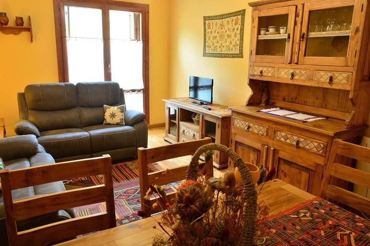 Gîte pour 4 personnes, avec balcon et vue à Broto - 3