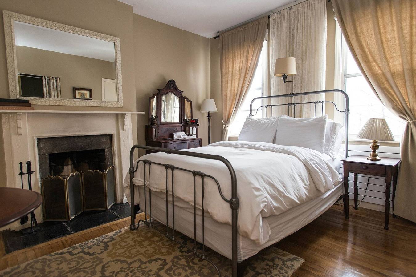 Estudio entero, The India Room in New York in Manhattan, Nueva York