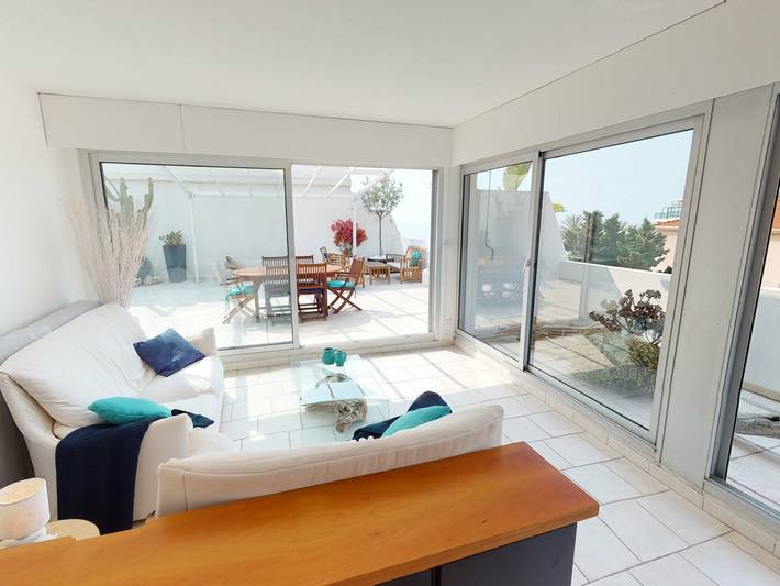 Gîte pour 5 personnes, avec piscine et balcon dans Plage des Sablettes Est - 3