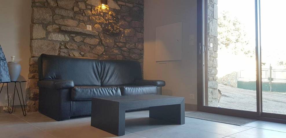 Gîte pour 6 personnes, avec vue à La Llagonne - 3