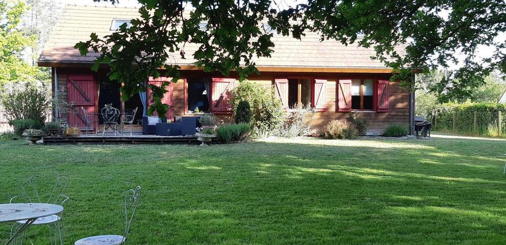 Location de vacances pour 7 personnes, avec jardin et vue, animaux acceptés à Chaon - 3