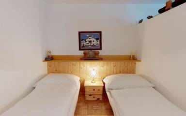 Vacation Rental for 4 Guests in Celerina, Saint Moritz, Picture 4