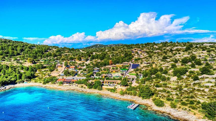 Villa for 8 people in Tisno