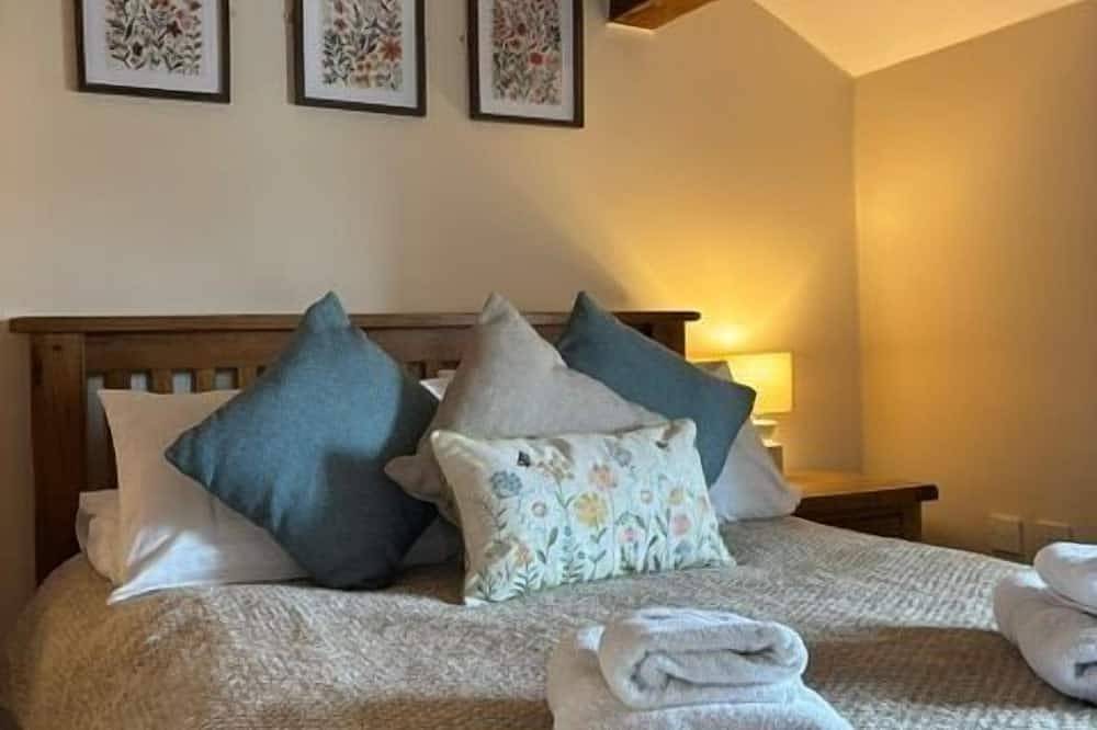 3 dormitorios, 250 años de edad, granero, jacuzzi privado, piscina in Merseyside