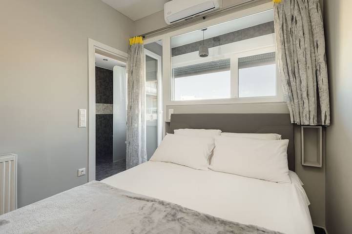 Entire apartment, Helios central luxury suite in Thessaloniki region