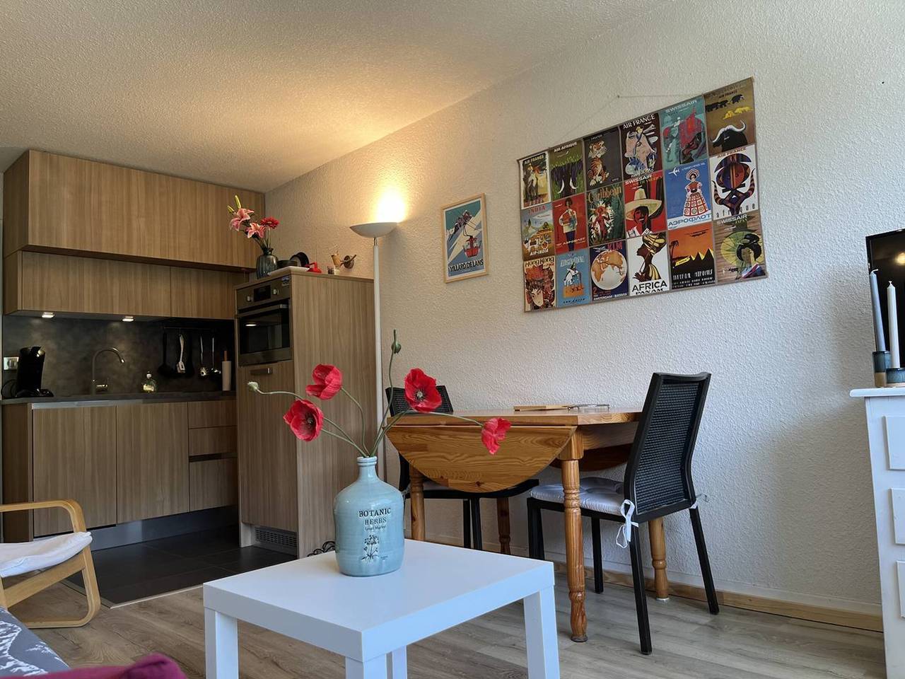 Studio entier, Studio confortable, idéal pour 4, avec balcon, proche pistes et centre bourg ! in Villard-de-Lans, Parc naturel régional du Vercors