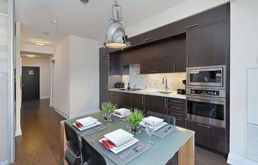 Apartment for 3 People in North York, Toronto, Photo 1