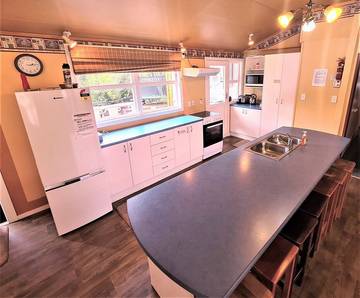 Holiday Home for 25 People in Rotorua, Bay of Plenty, Photo 4