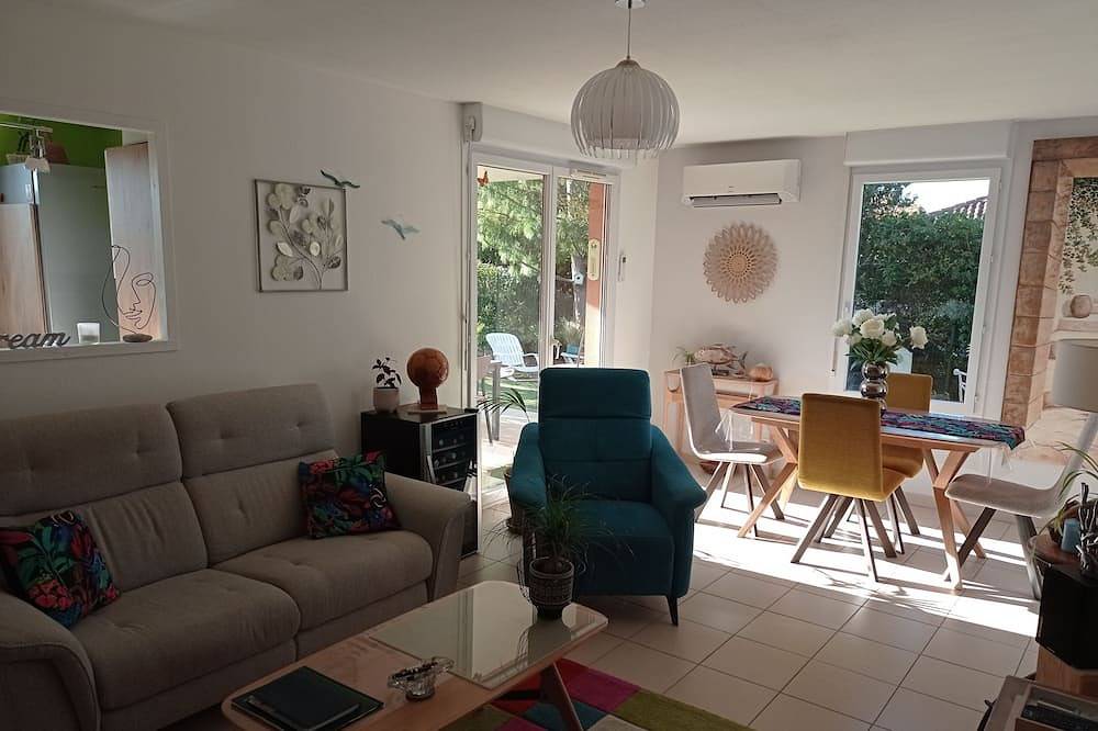 Entire apartment, Apartment on the ground floor in a beautiful secure residence. in Carpentras, Vaucluse