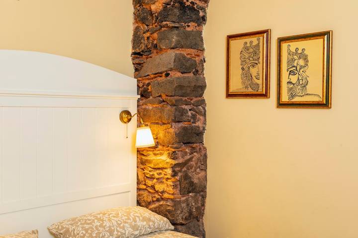 Appartement entier, Appartement 'Nirè' avec Wi-Fi et climatisation in Catane, Province de Catania