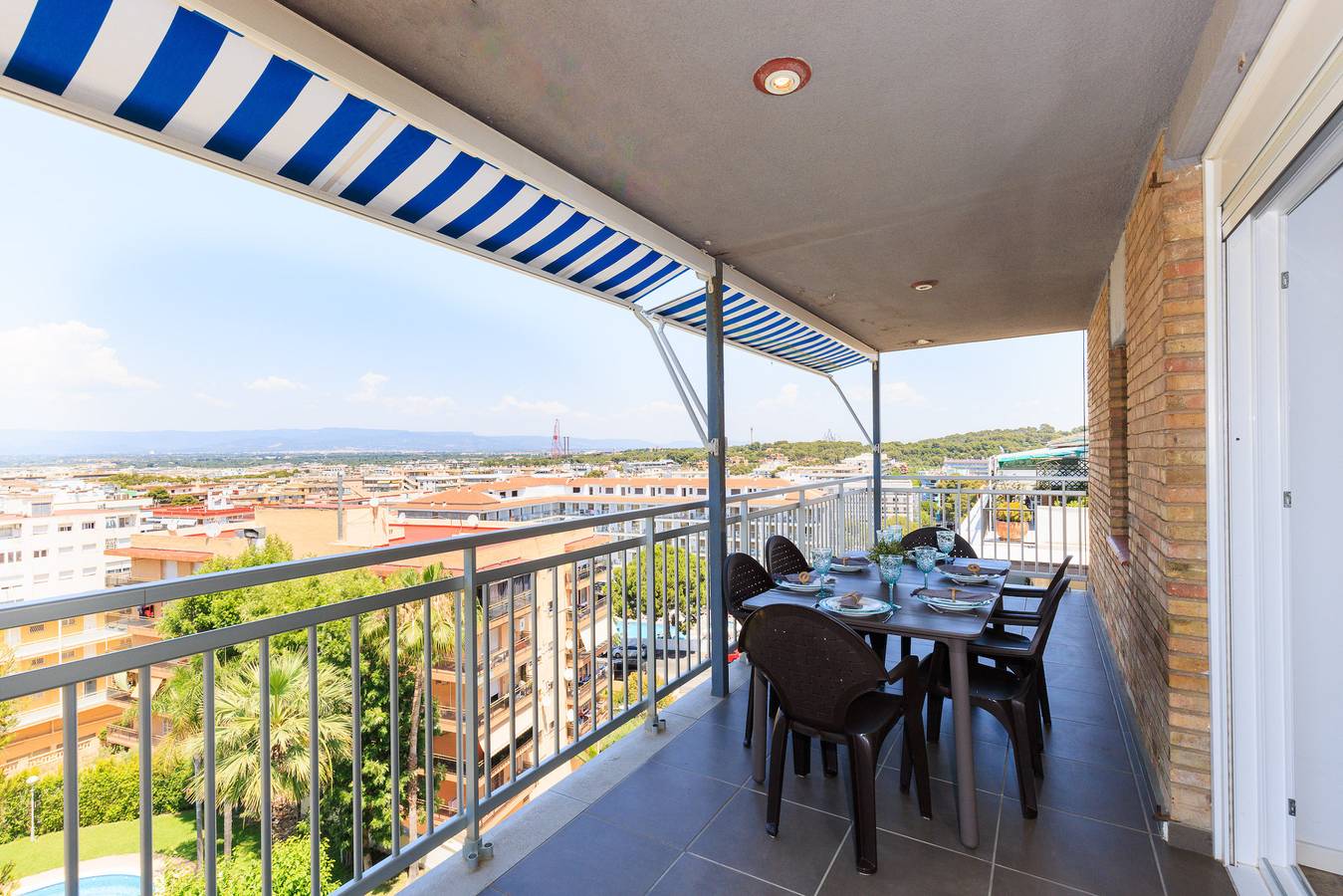 Entire apartment, S408-246 Uhc Chamonix in Salou, Costa Dorada