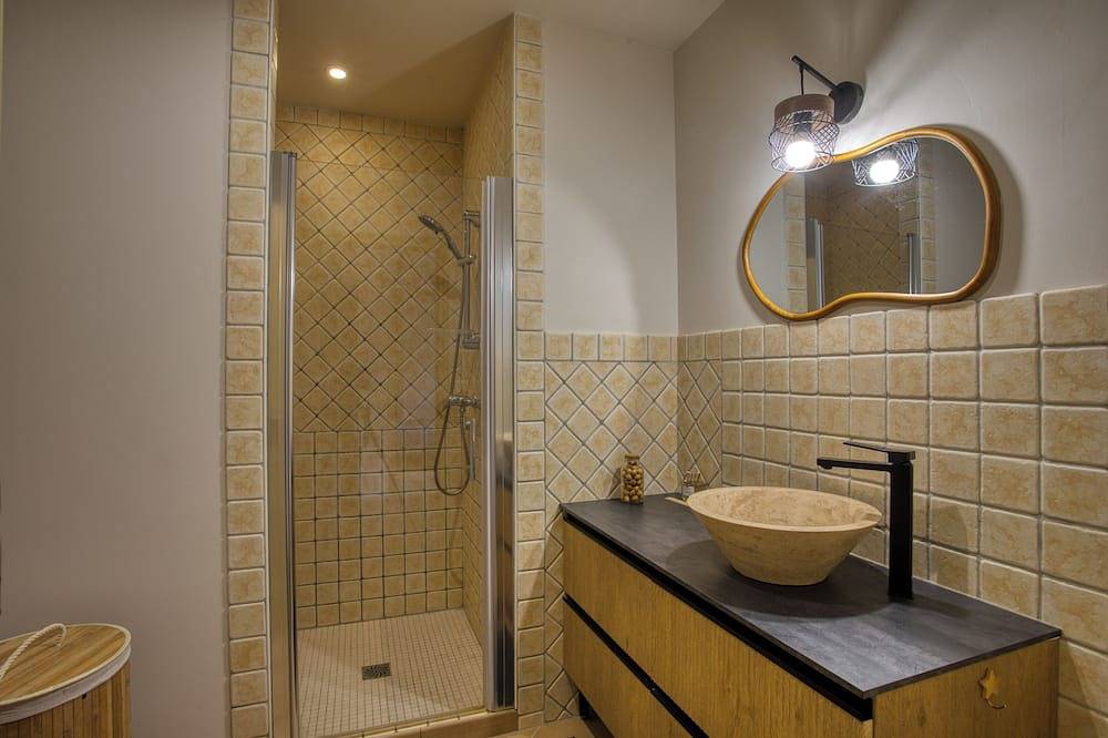 Maison proche de Sarlat, au pied du château de Monfort in Vitrac, Périgord Noir