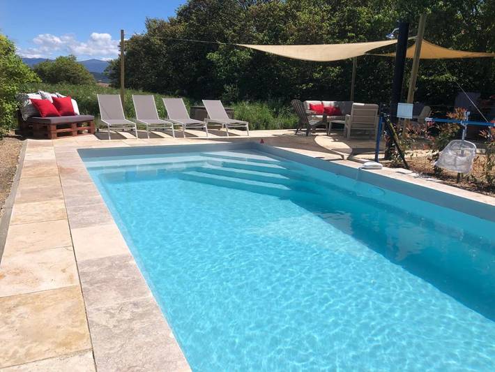 Location de vacances pour 2 personnes, avec piscine ainsi que jardin et vue à Saint-Laurent-du-Verdon - 4