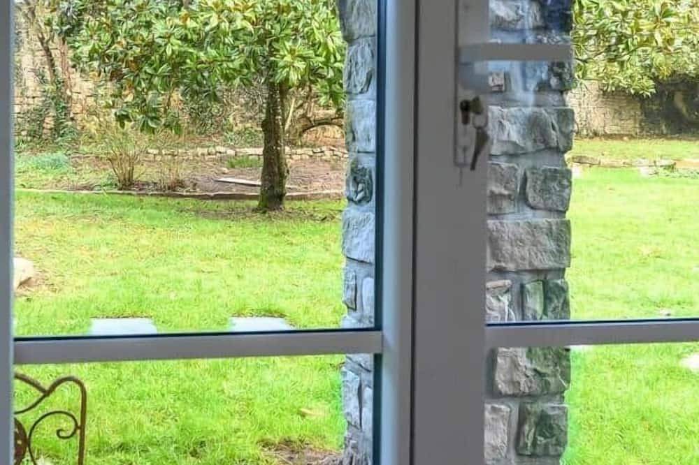 Gîte d’artiste entre forêt et pierre de grès in Noisy-sur-École, Seine-et-Marne