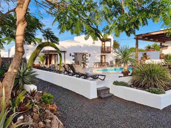 Casa rural para 2 personas, con Terraza además de Jardín y Piscina en Soo