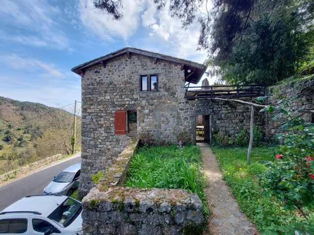 Location de vacances pour 6 personnes, avec Terrasse ainsi que Jardin et Vue à Saint-Sauveur-de-Montagut - 3