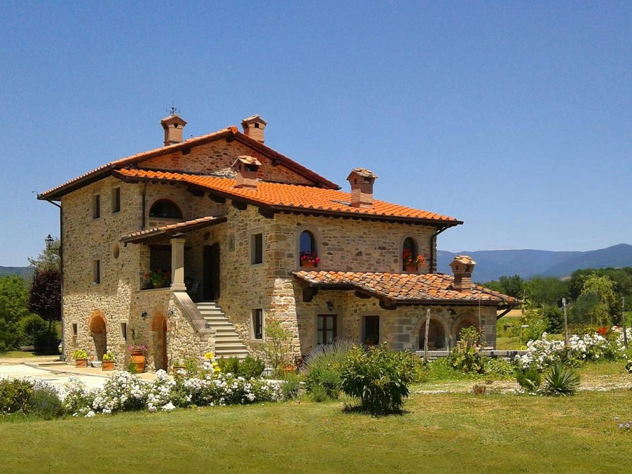 Appartamento intero, Landgut "Il Villino" mit Terrasse in Poppi, Casentino