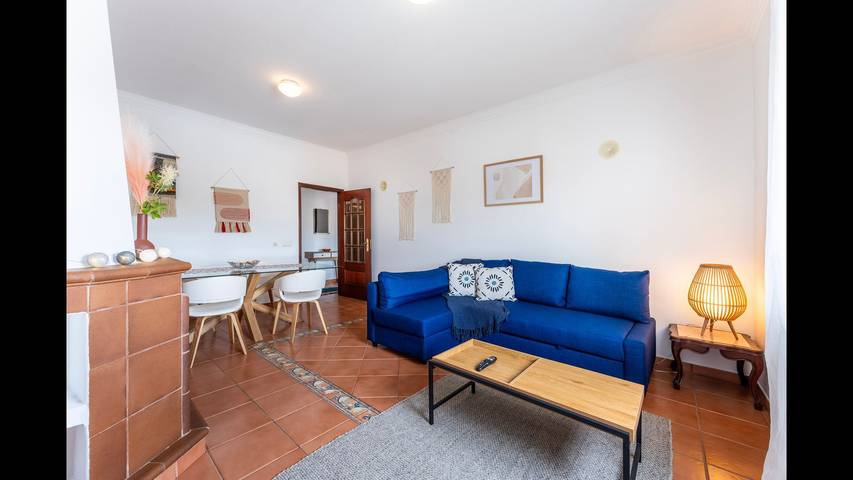 Gîte pour 4 personnes, avec balcon dans Almancil - 2
