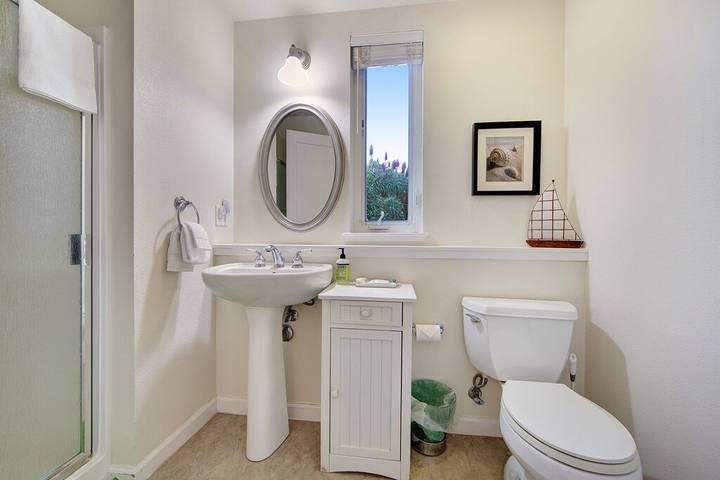 Vacation rental for 8 people, with balcony and hot tub in Bodega Bay