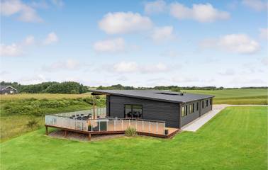 Ferienhaus für 12 Personen, mit Terrasse und Garten in Hostrup Strand