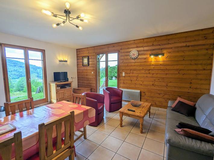 "Chalet Confort 3 Chambres avec Cheminée au Cœur des Vosges, près de Colmar et Route des Crêtes" in Plainfaing, Parc naturel régional des Ballons des Vosges
