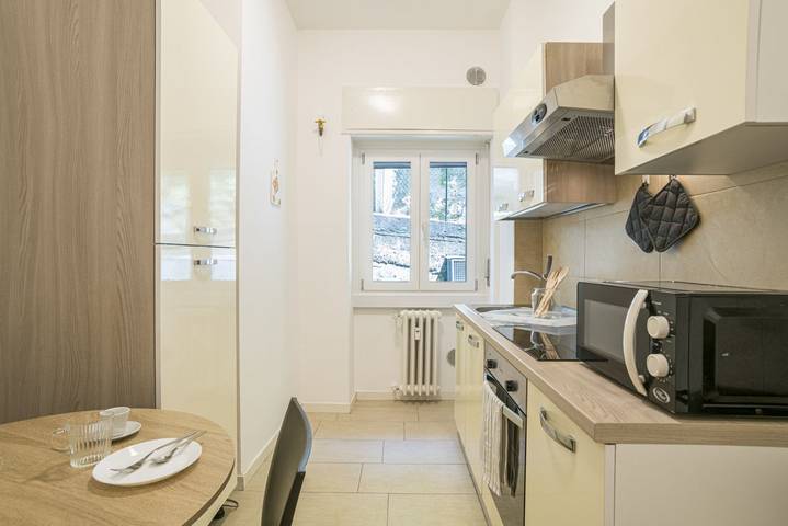 Appartamento intero, Guesthost - Cozy Apartment in Como in Como, Lago di Como