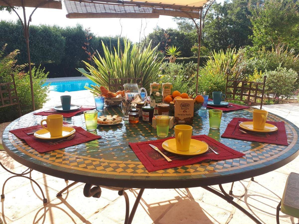 Double Room with Pool View in Trans-en-Provence, Région de Draguignan