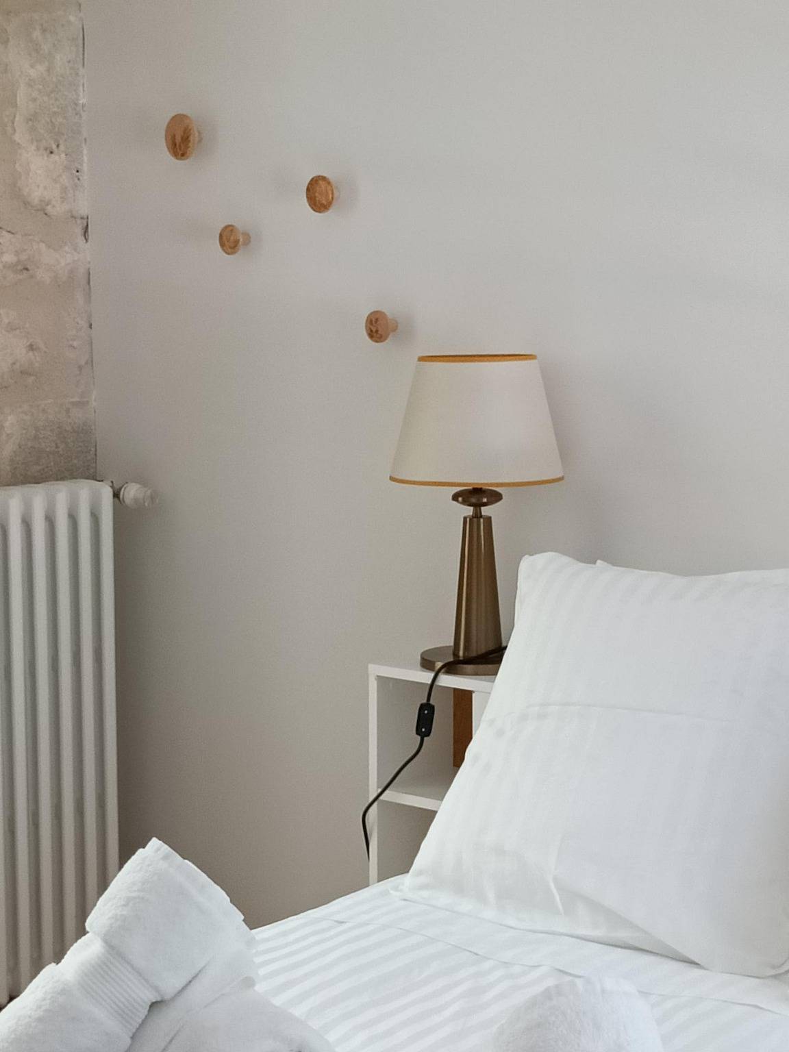 Maison d'hôtes 'Chambre' avec terrasse privée, jardin partagé et Wi-Fi in Eymet, Périgord Pourpre