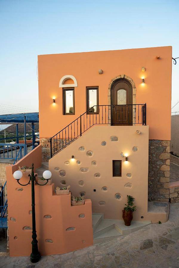 Gîte pour 4 personnes, avec vue et balcon dans Palekastron