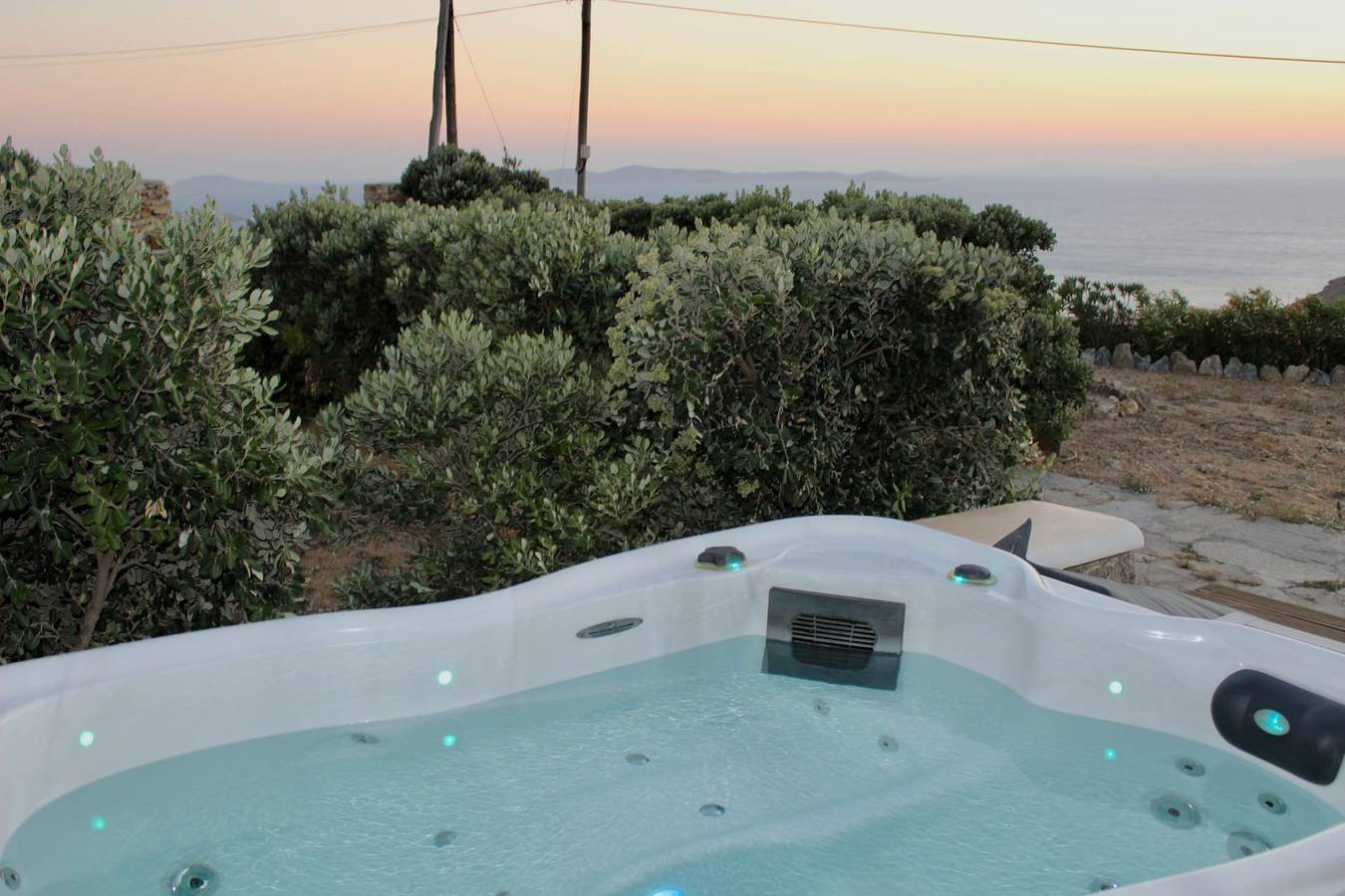 Splendid Mykonos Apartment | Mykonos Chaming Nest | 1 Bedroom | Private Outdoor Jacuzzi & Breathtaking Sea Views | Perfect for a Couples Getaway | Tourlos in Tourlos (Mykonos), Mykonos