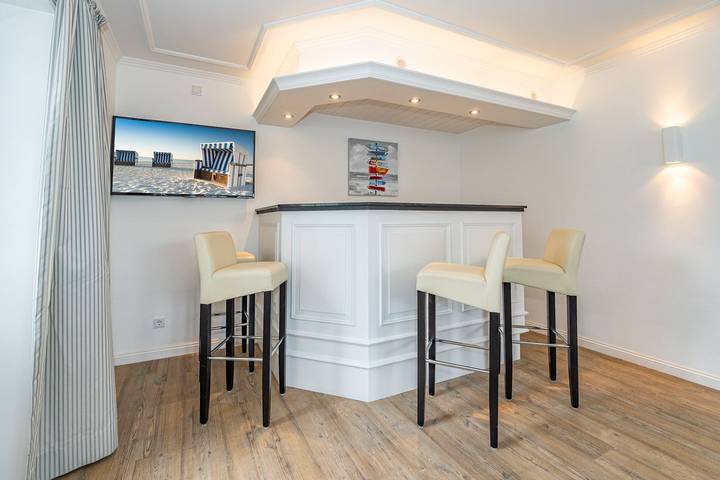 Ganze Wohnung, Gleich hinter den Dünen. 4-Zimmer-Ferienwohnung im Norden von Westerland. in Westerland, Sylt (Gemeinde)
