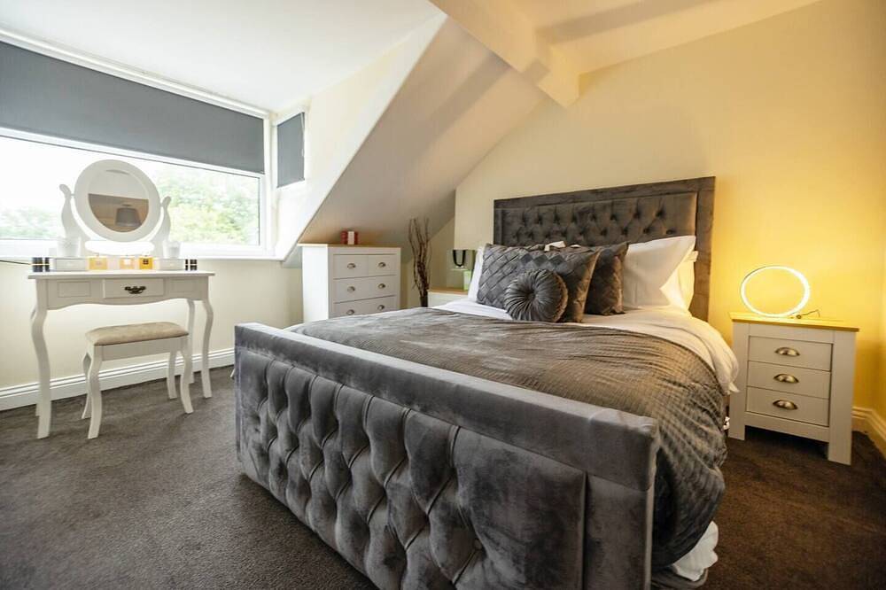 Entire apartment, The Beach House - 3 Bedroom Coastal Escape in South Shields. in South Shields, South Tyneside