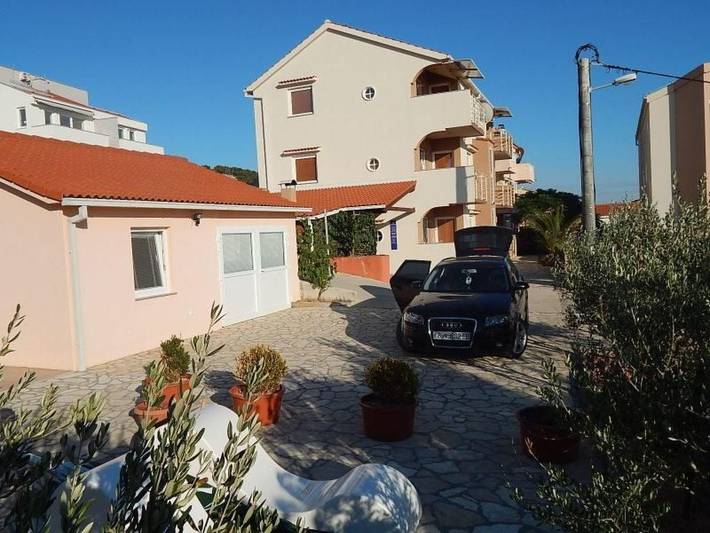 Ganze Wohnung, Appartement mit Balkon in Stara Novalja, Pag