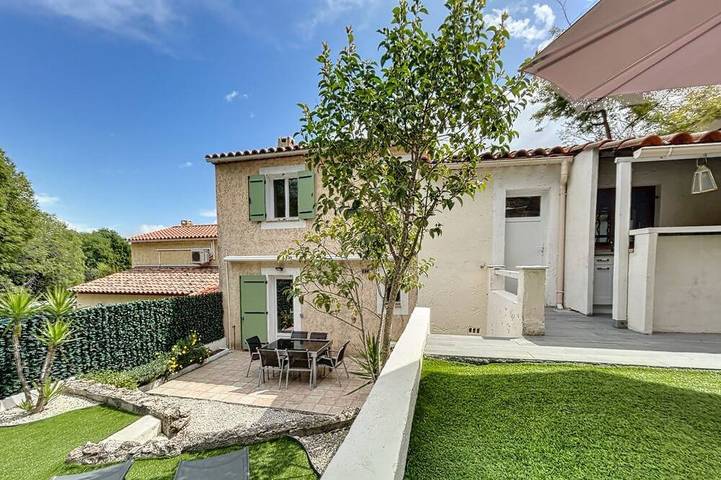 Villa for 8 people, with garden and terrace - 1