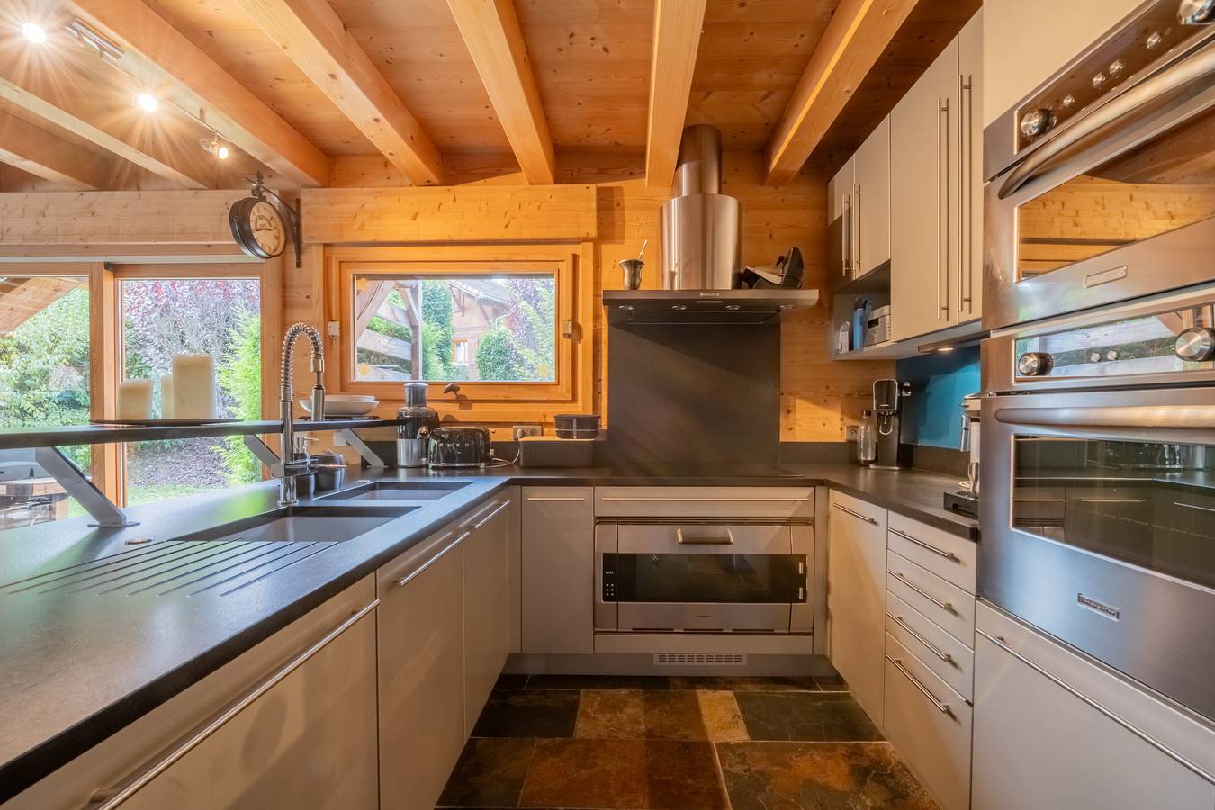 Luxury Chalet Pool & Jacuzzi near Megeve in Sallanches, Pays du Mont-Blanc