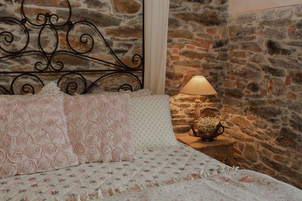 Villa-Superior-Eigenes Badezimmer-Bergblick in Buti, Pisa Provinz