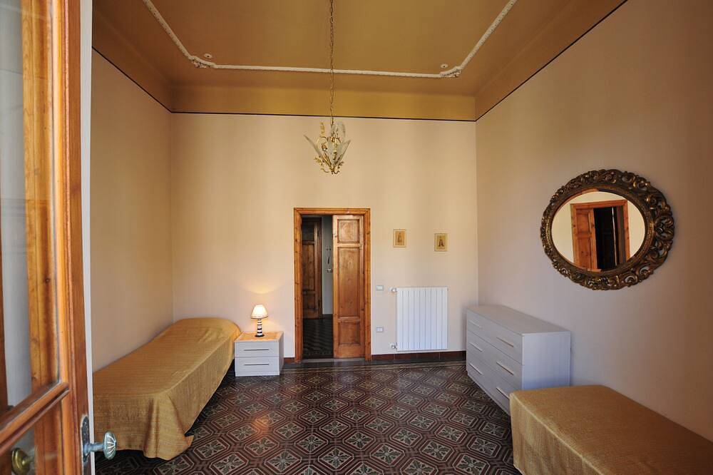 Villa Vera San Vincenzo - Haus mit Garten im Zentrum 200 Meter vom Meer entfernt in Spiaggia di Rimigliano (San Vincenzo), San Vincenzo