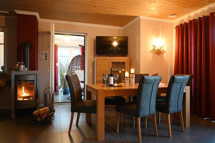 Ferienhaus mit Meerblick für 12 Personen, mit Ausblick und Sauna sowie Garten in Glowe - 2