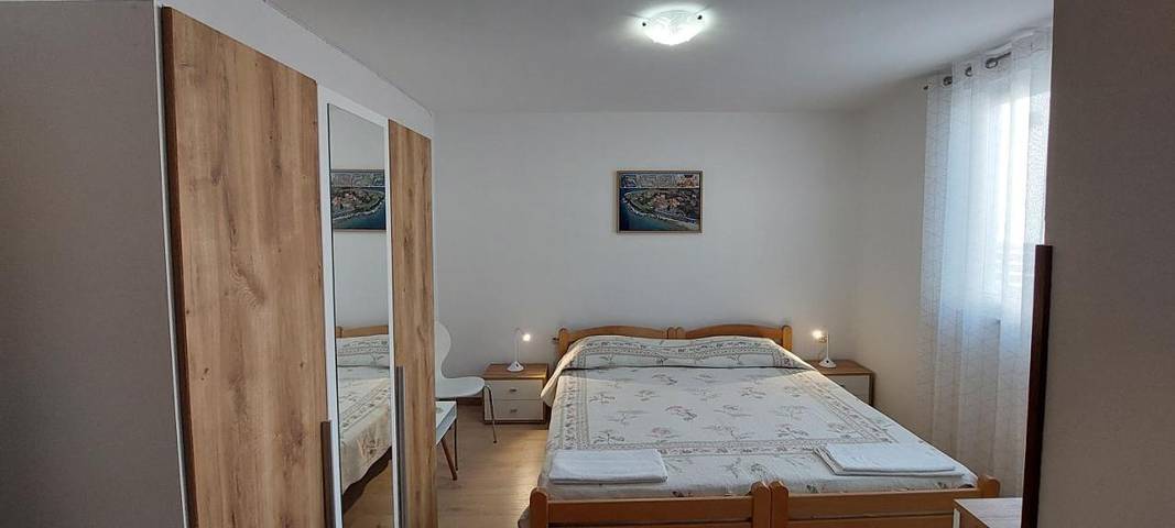 BnB für 2 Personen, mit Balkon und Terrasse sowie Ausblick auf Cres