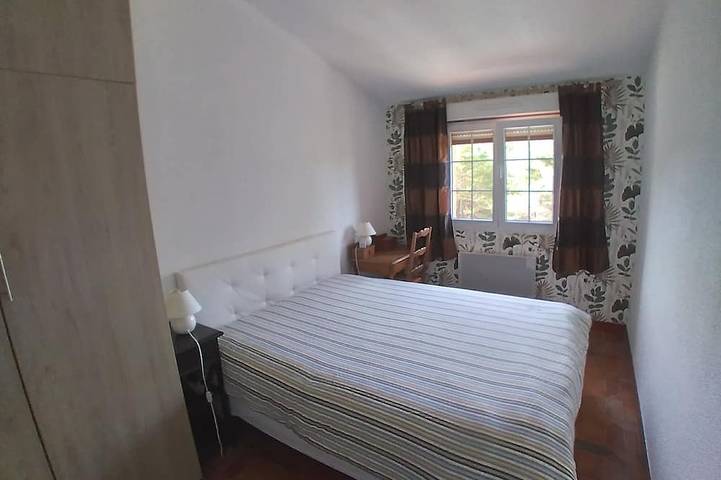 Location de vacances pour 6 personnes, avec jardin ainsi que piscine et sauna, animaux acceptés à Tourtour - 2