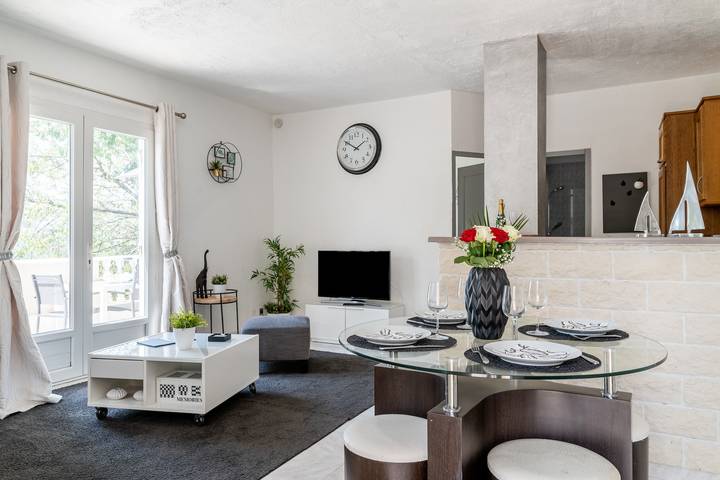 Ganze Wohnung, Ferienwohnung für 2 Personen mit Terrasse in Frejus, Mittelmeerküste (Frankreich)