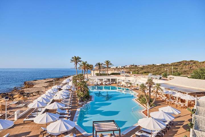 Apartamento para 2 personas, con Balcón y Jacuzzi además de Terraza y Jardín en S'Algar