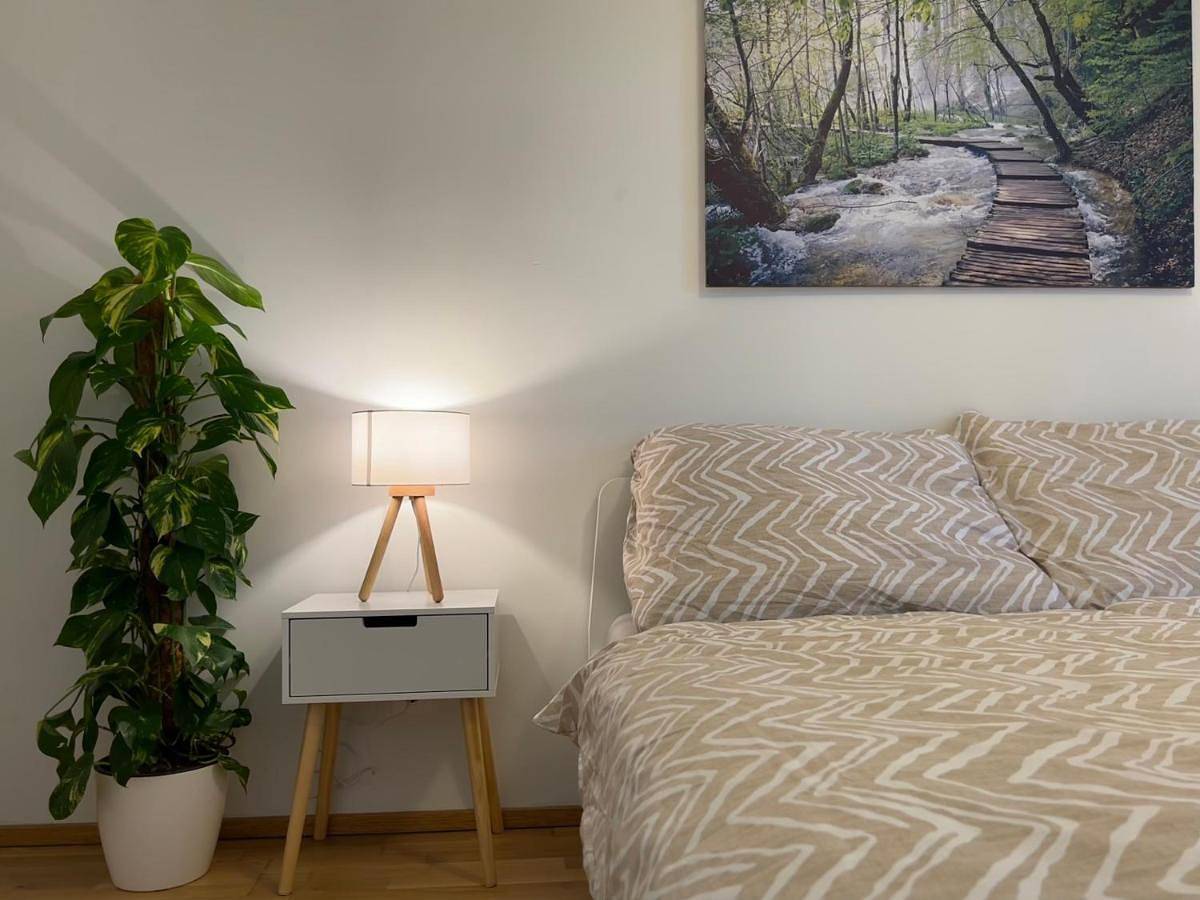 Entire apartment, 55 m2 Stylish Apartment with Balcony & Parking in Vienna, Vienna Woods