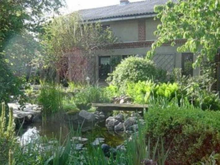 Ferienwohnung für 2 Personen, mit Garten und Pool, kinderfreundlich in Mecklenburgische Seenplatte