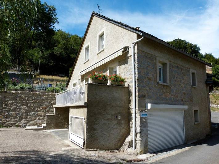 Location de vacances pour 4 personnes, avec terrasse et vue à Antrenas - 3