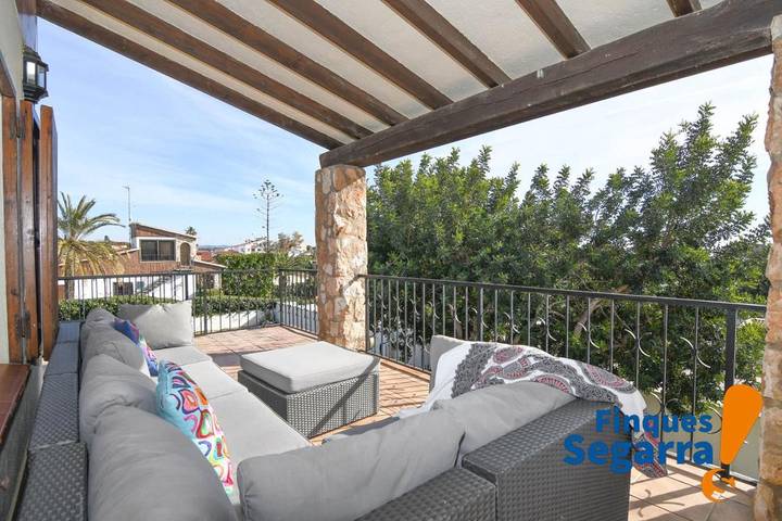 Casa rural para 10 personas, con Terraza y Jardín además de Piscina y Vistas en Roda de Bará - 4