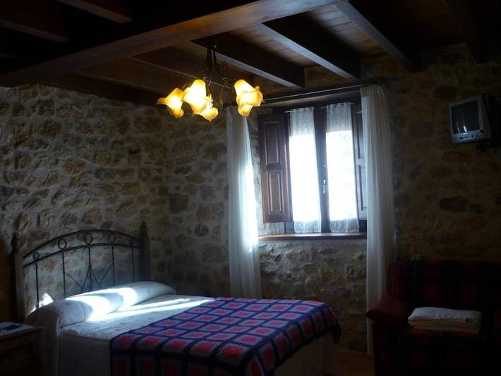 Hotel para 2 personas, con balcón y vistas en Sierra de la Demanda - 3