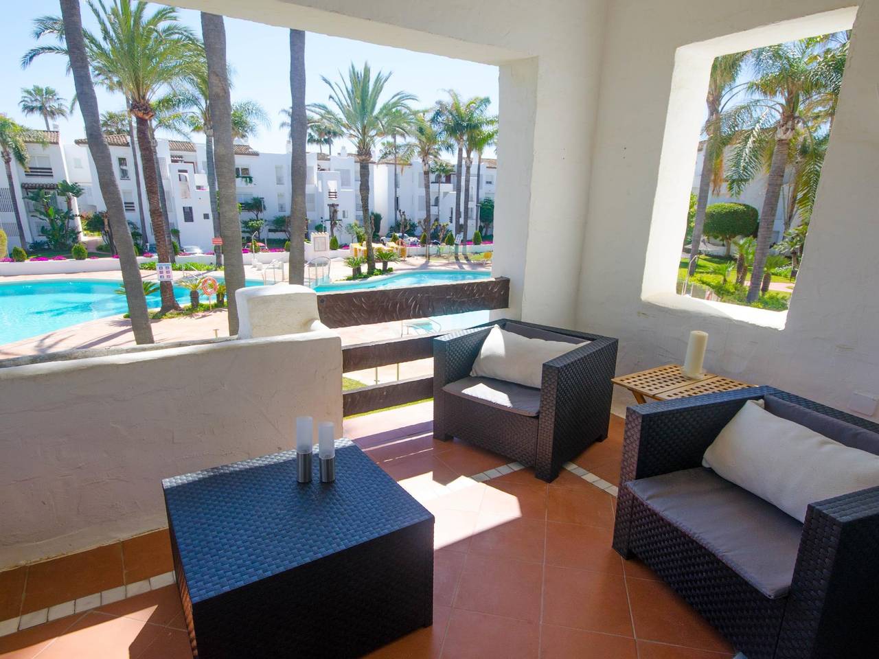 Ganze Ferienwohnung, Apt. Terraza de Agustina-Pool direkt am Strand in Saladillo Benamara, Estepona
