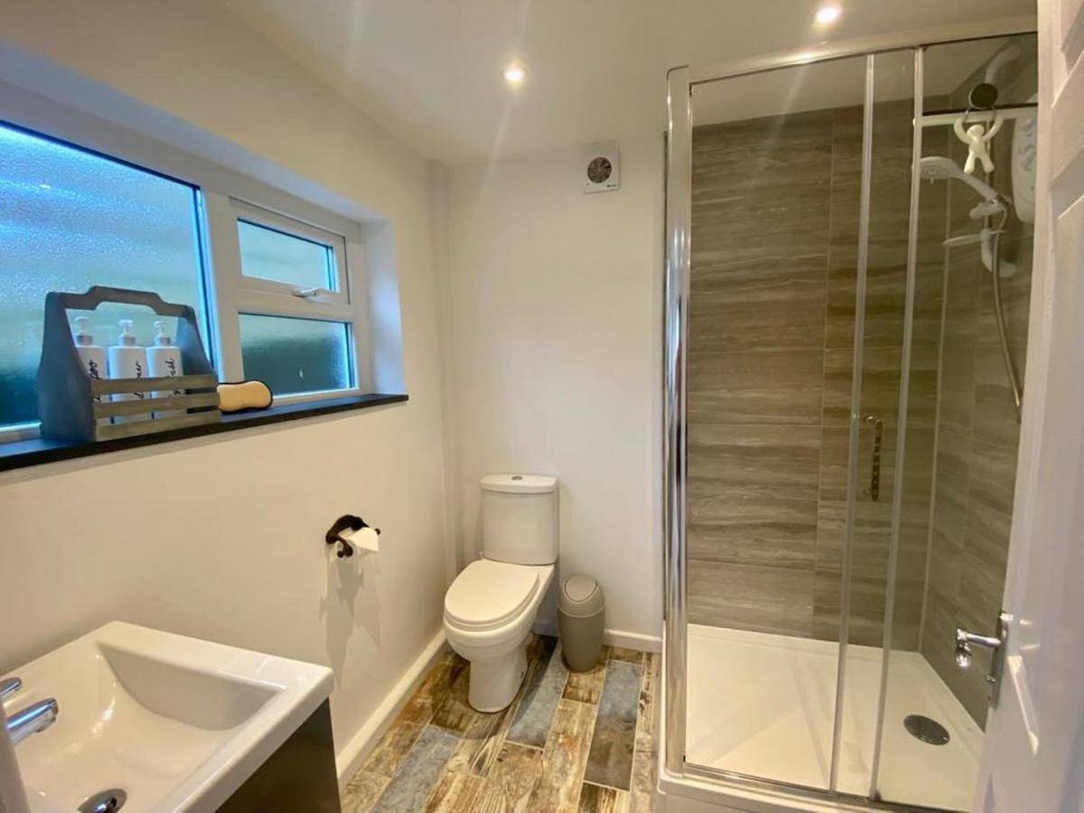 Robin Cottage One Bedroom Cottage near Perranporth beach with Parking & Wifi - Robin Cottage in Perranporth, Cornwall