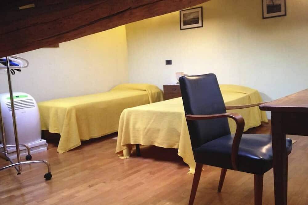 Borgo Medioevale Brugnano Dimora tipica nelle colline del Chianti vicino Firenze in Montespertoli, Chianti